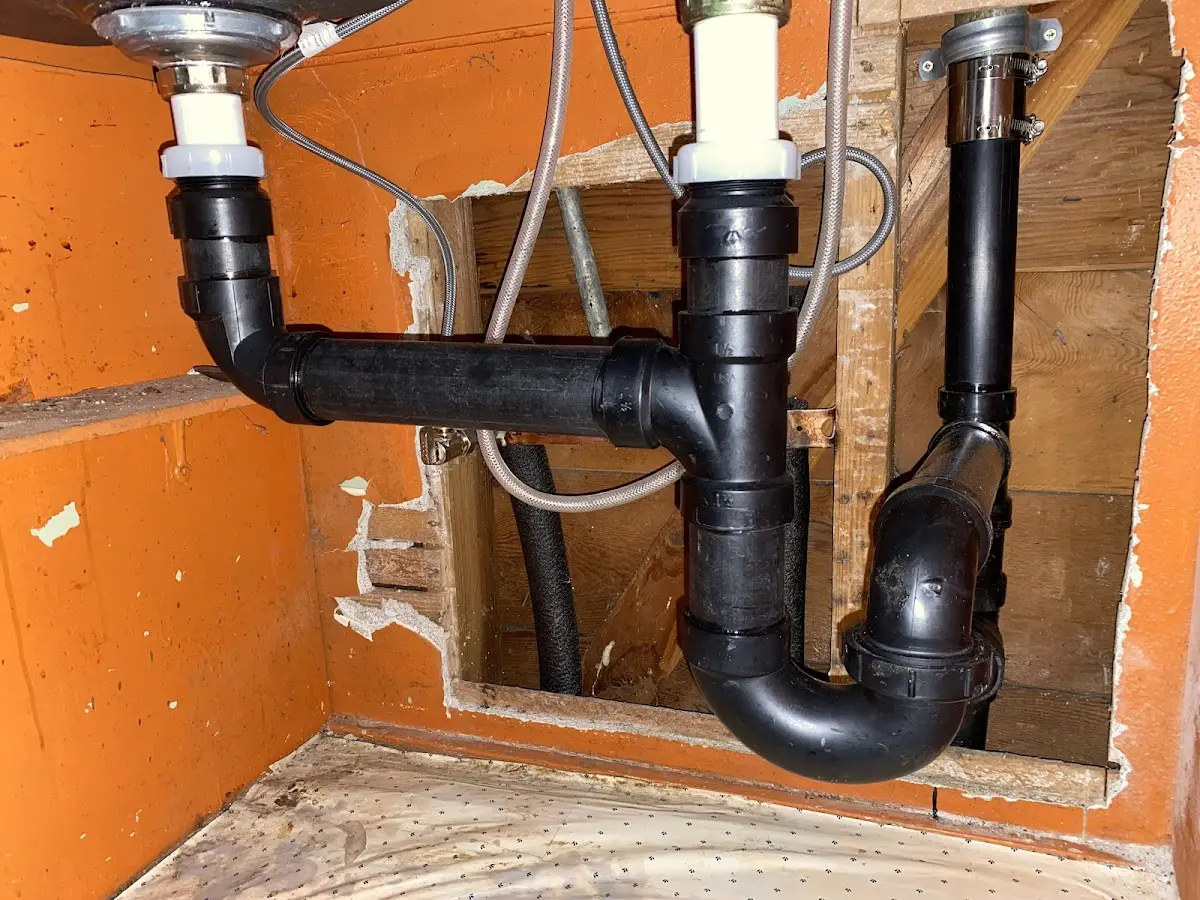 Professional Pipe Bursting equipment and tools on the job in Buena